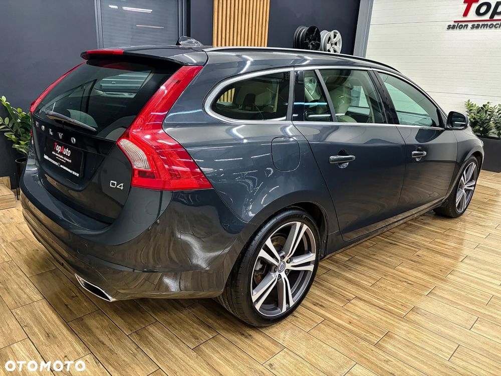 Volvo V60 D4 Geartronic Momentum - 8