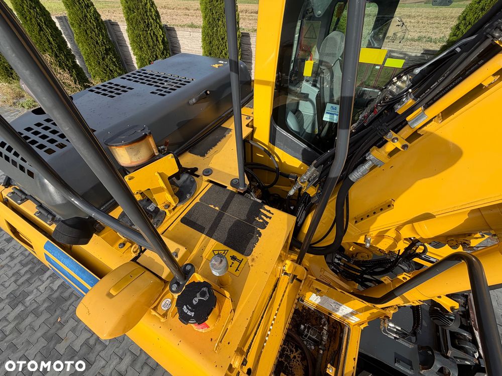 Komatsu /  PW 148-8 / - 12