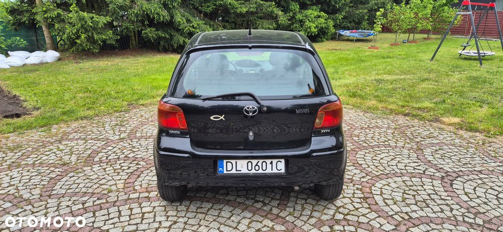 Toyota Yaris 1.0 Base - 5
