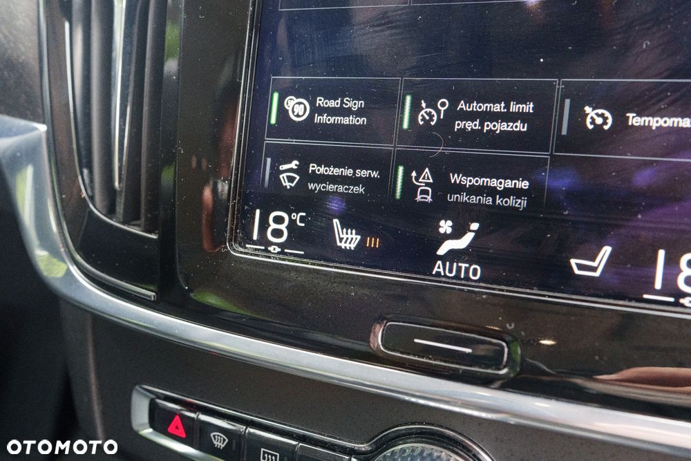 Volvo V90 Cross Country D4 AWD Geartronic Pro - 22