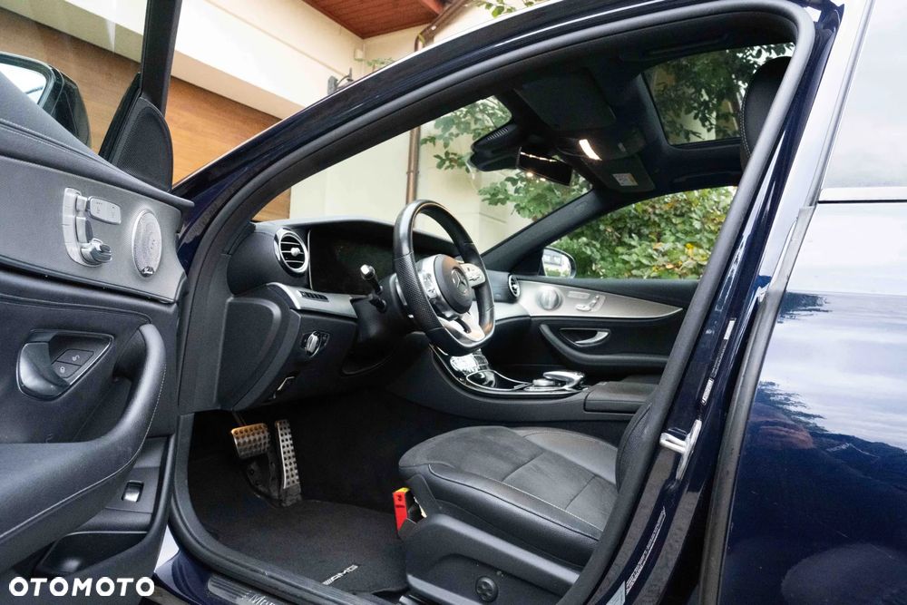 Mercedes-Benz Klasa E 220 d 4-Matic 9G-TRONIC - 8