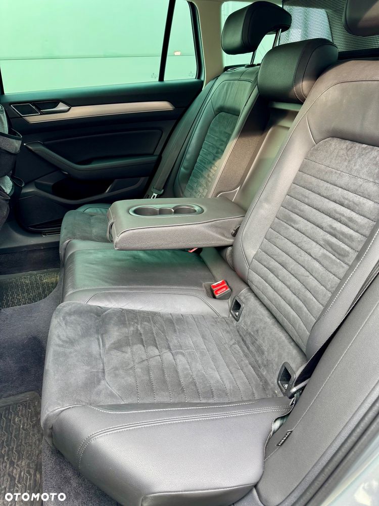 Volkswagen Passat Variant 1.8 TSI BMT Highline - 19