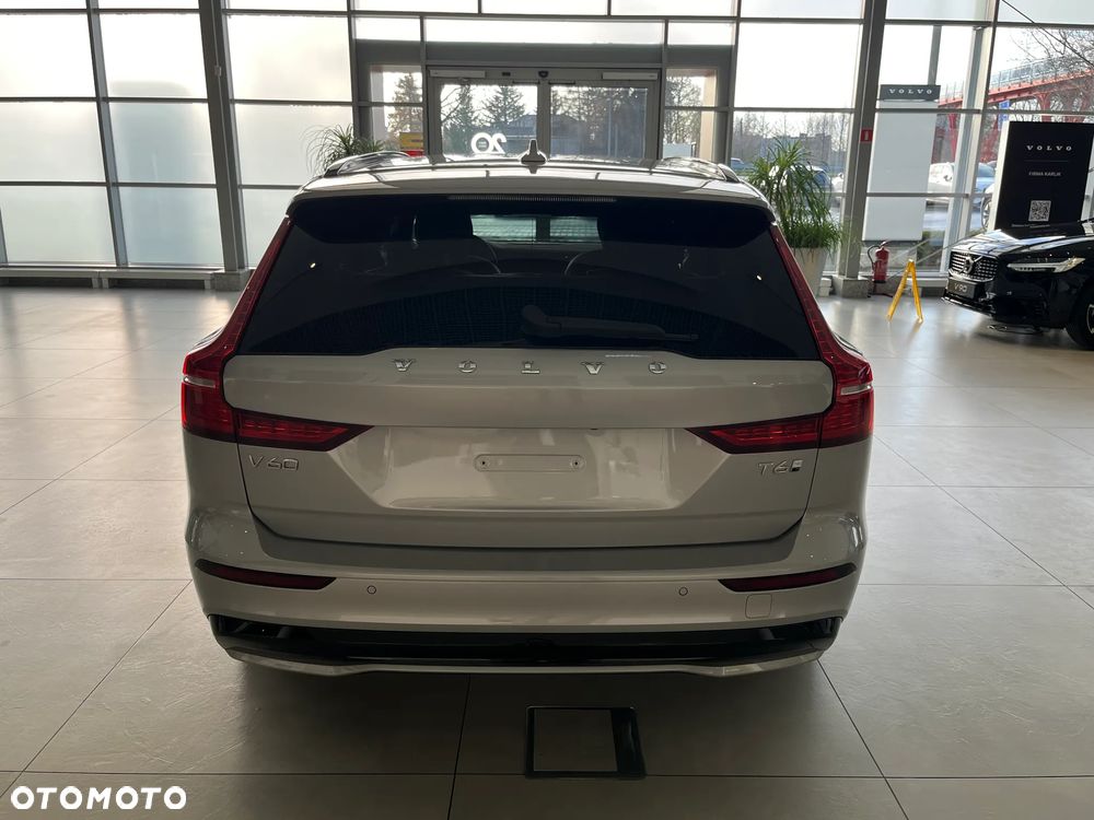 Volvo V60 T6 AWD Plug-In Hybrid Plus Dark - 5