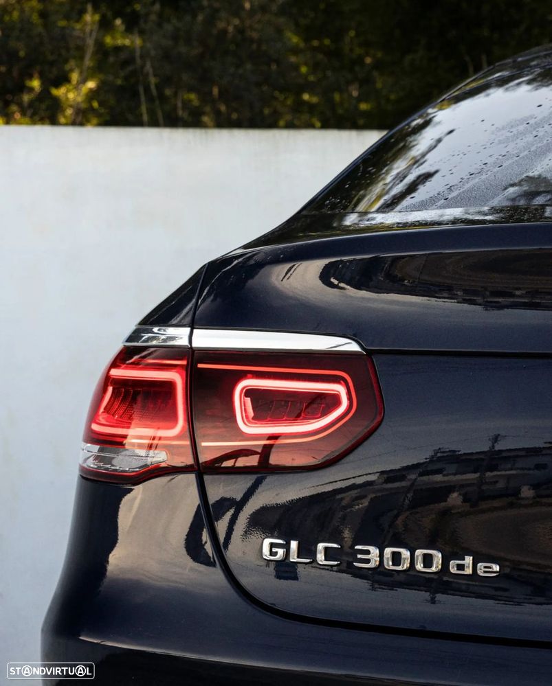 Mercedes-Benz GLC 300 de Coupe 4Matic 9G-TRONIC AMG Line - 9