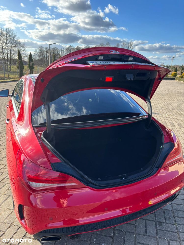 Mercedes-Benz CLA 250 7G-DCT - 10