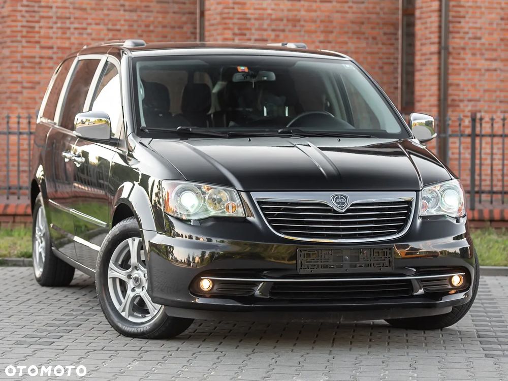 Lancia Voyager - 2