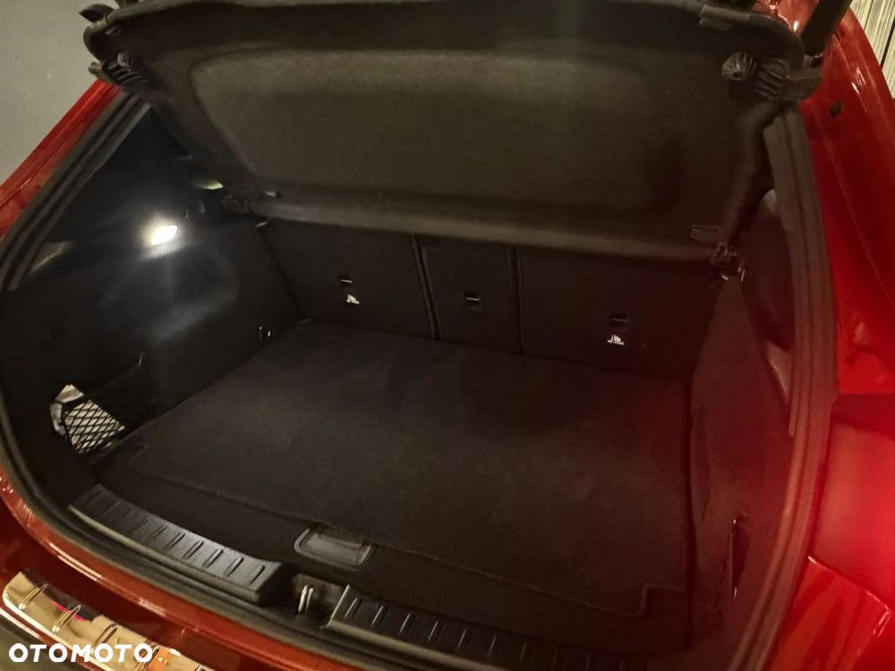 Mercedes-Benz GLA - 18