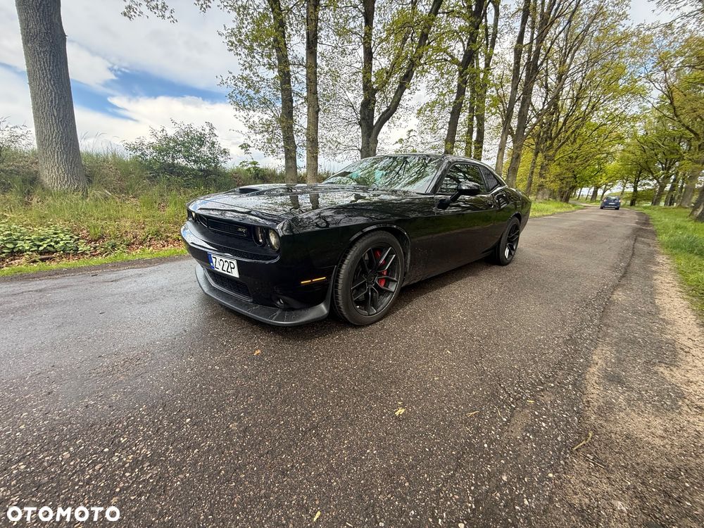 Dodge Challenger - 10