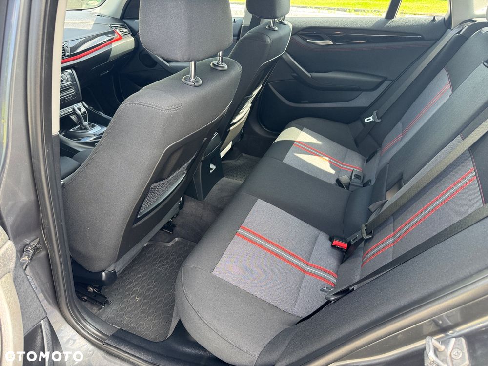 BMW X1 sDrive18d Sport Line - 24