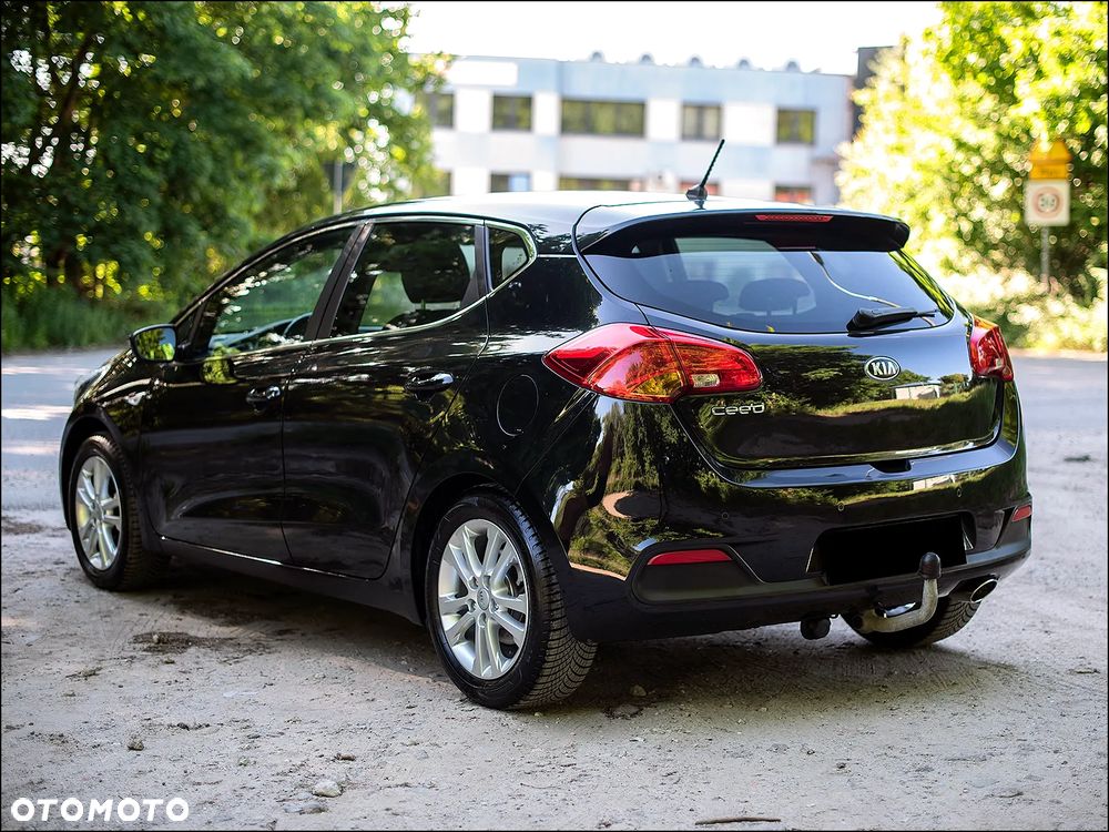 Kia Ceed - 13