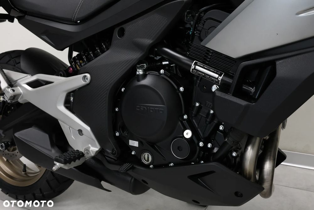CFMoto 700MT - 22