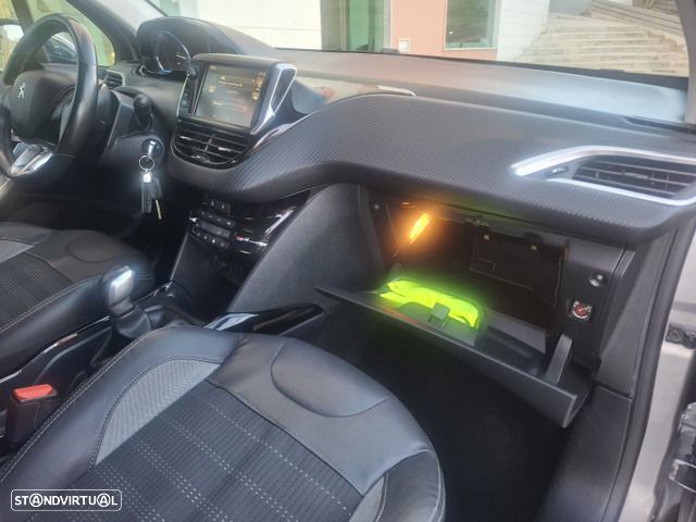 Peugeot 2008 1.6 e-HDi Allure - 47