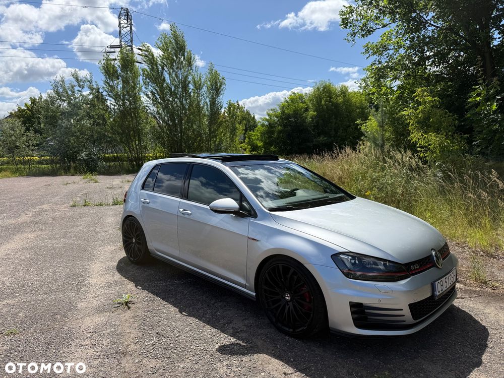Volkswagen Golf - 14