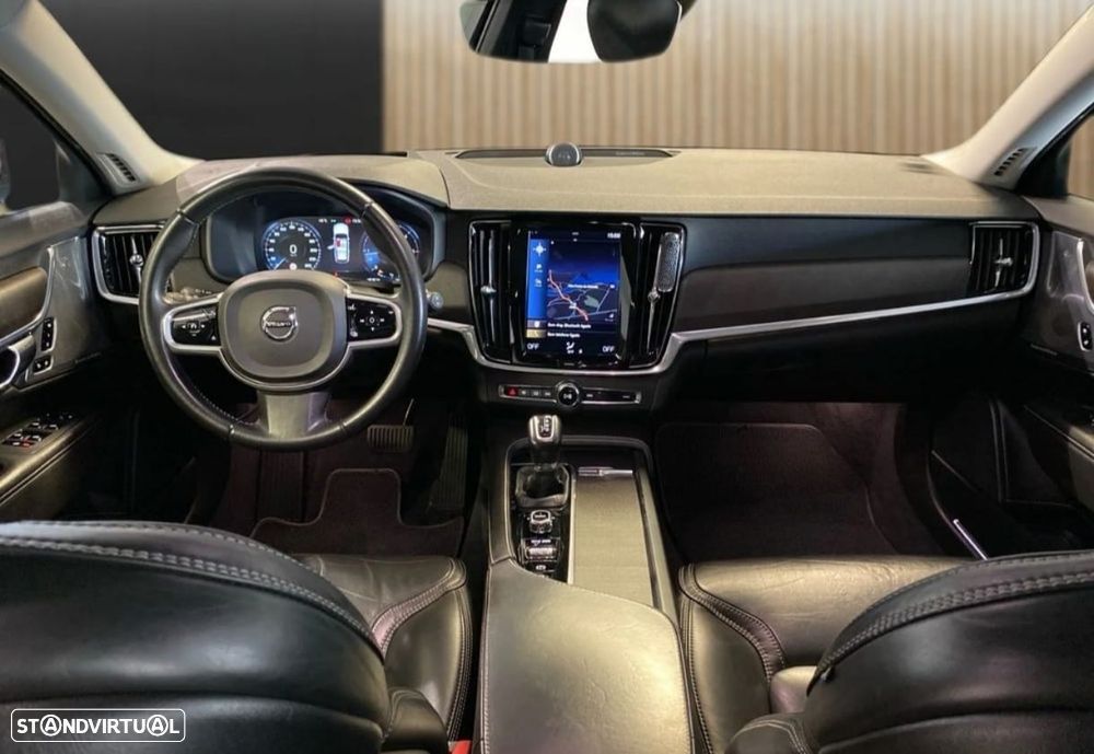Volvo V90 2.0 D4 Momentum Geartronic - 2