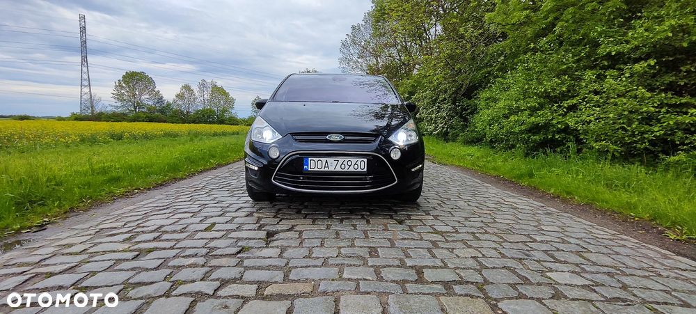 Ford S-Max - 17