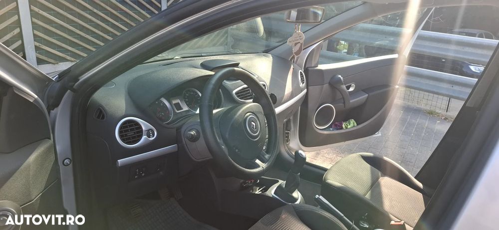 Renault Clio 1.2 16V 75 Dynamique - 4