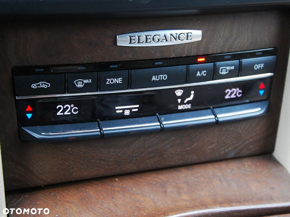 Mercedes-Benz Klasa E ver-200-cgi-blueefficiency-elegance - 33