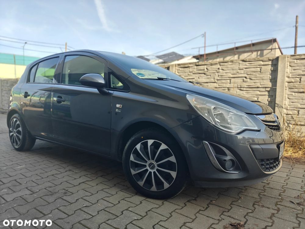 Opel Corsa 1.4 16V Innovation 110 Jahre - 9