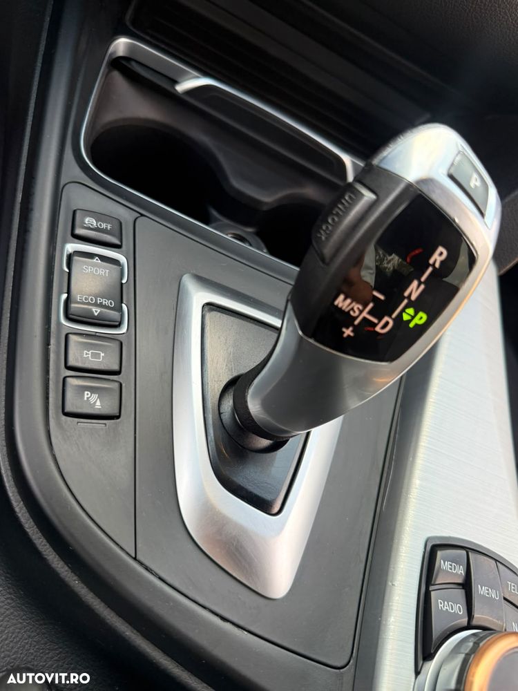 BMW Seria 3 318d Aut. Luxury Line - 19