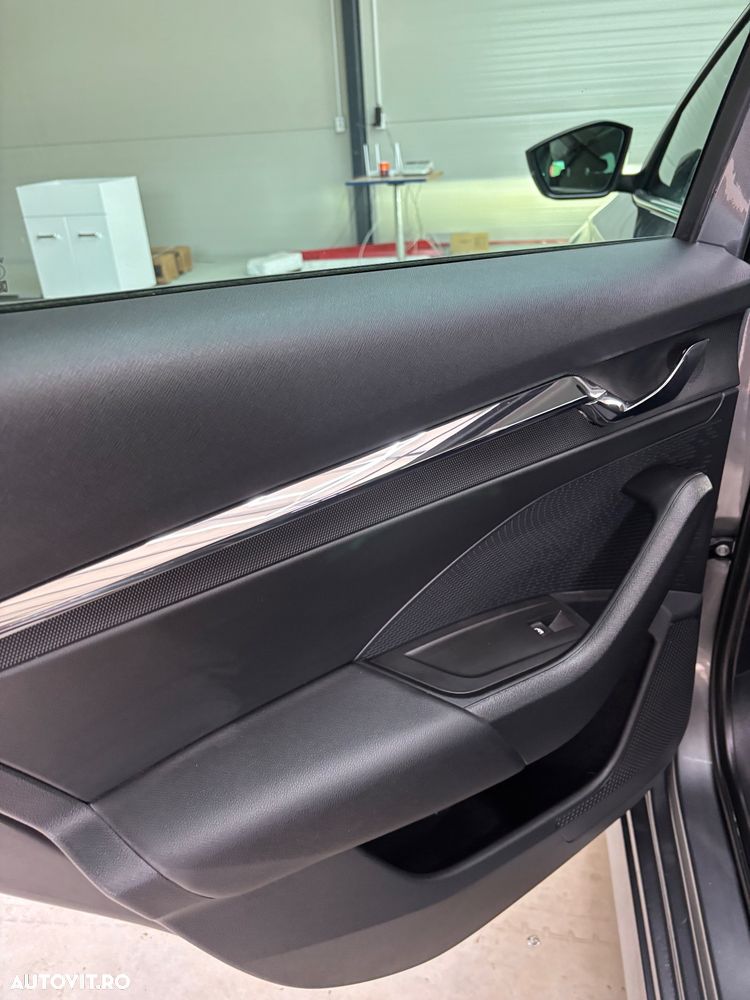 Skoda Octavia 2.0 TDI DSG Ambition - 15