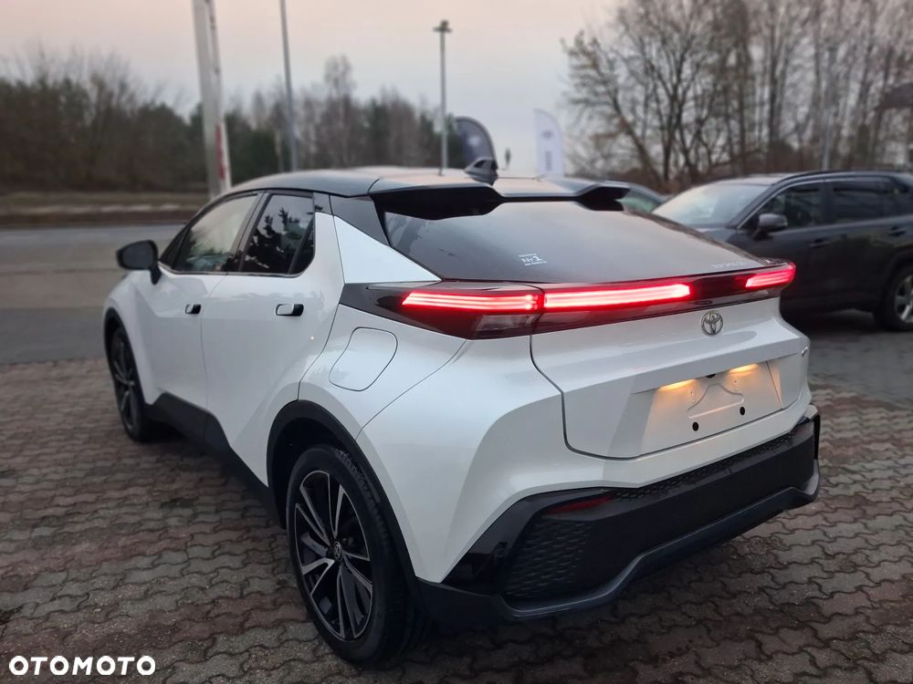 Toyota C-HR 2.0 Hybrid Dynamic Force Executive - 4