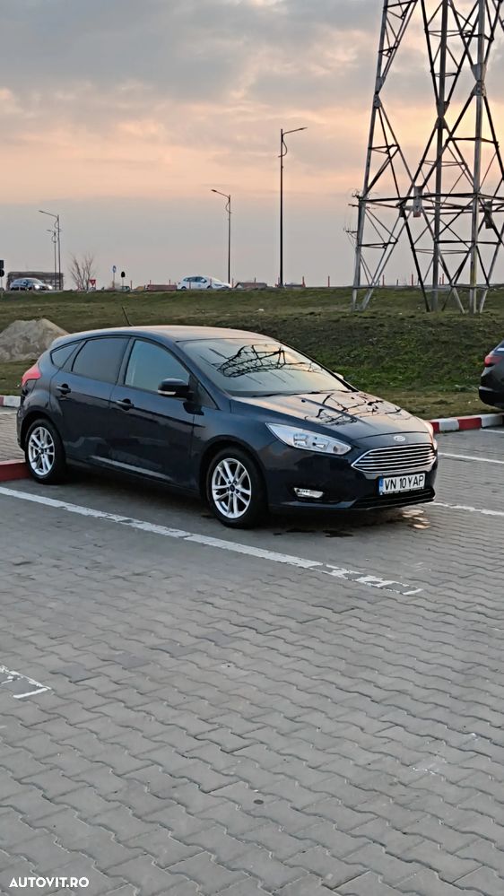 Ford Focus 1.0 EcoBoost Start-Stopp-System TITANIUM DESIGN - 10