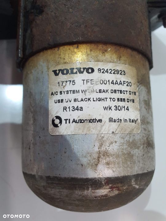 OSUSZACZ SKRAPLACZ KLIMATYZACJI VOLVO FH 4  82422923 17775 - 2