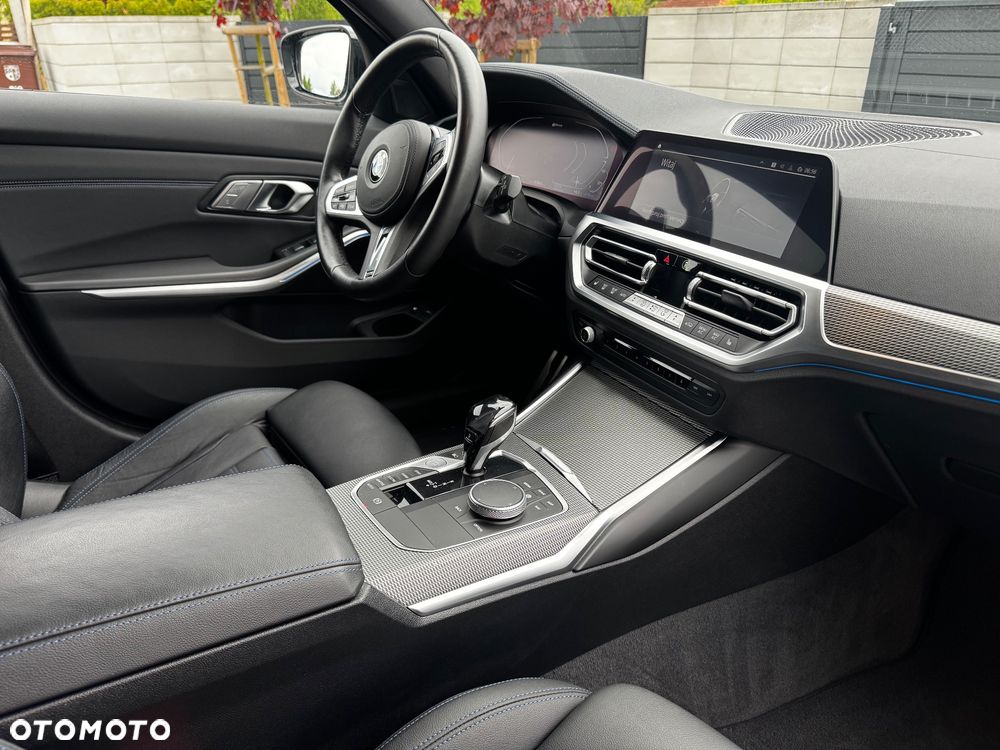 BMW Seria 3 330e xDrive M Sport - 35