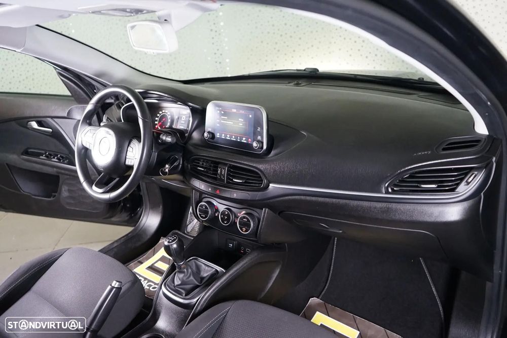 Fiat Tipo Station Wagon 1.3 M-Jet Lounge - 18