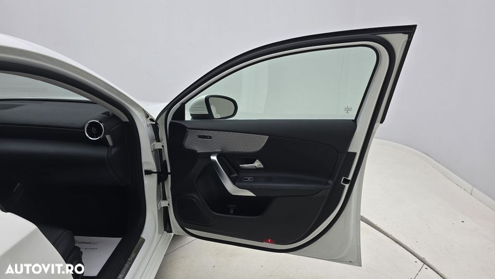 Mercedes-Benz A - 18