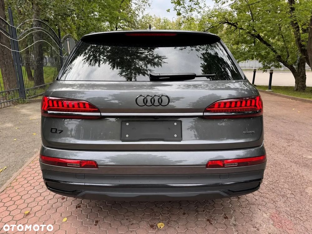 Audi Q7 - 7