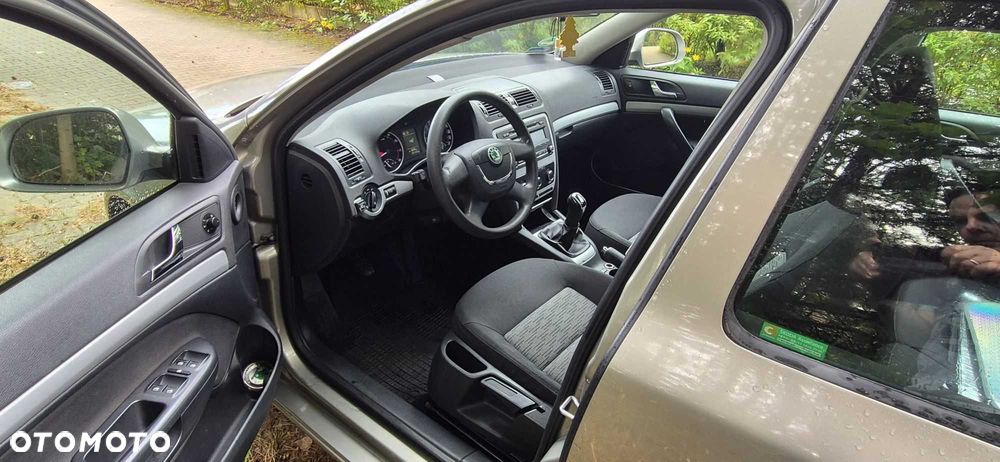 Skoda Octavia - 8