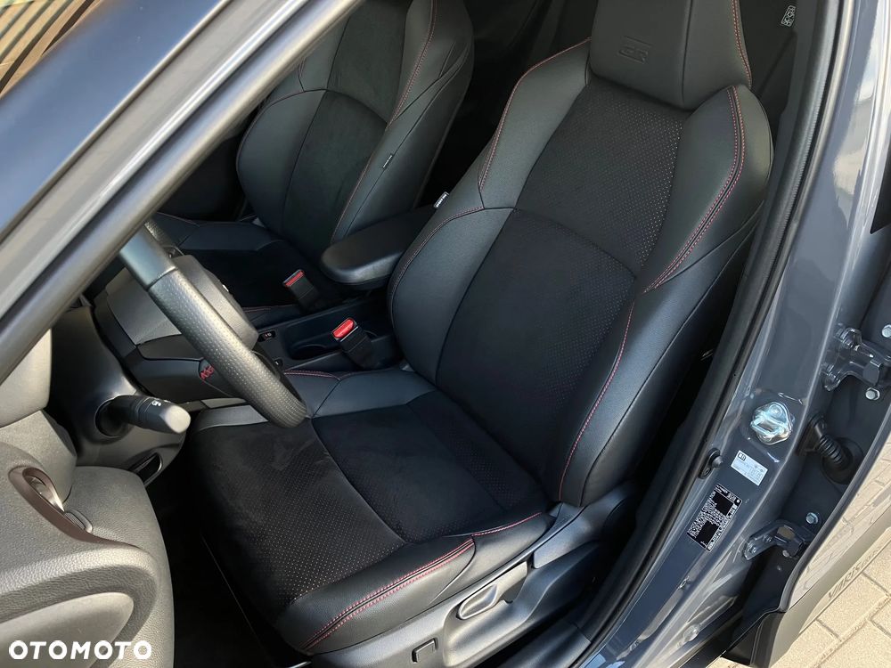 Toyota Yaris Cross Hybrid 1.5 GR Sport - 39