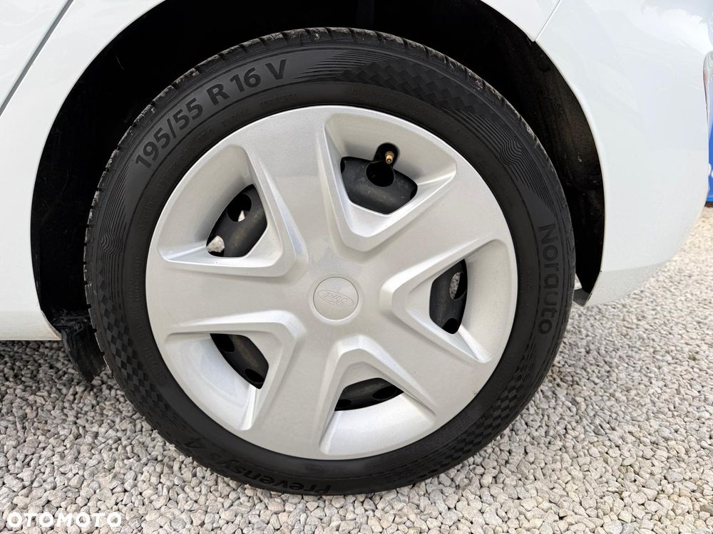 Ford Fiesta 1.0 EcoBoost S&S TREND - 10