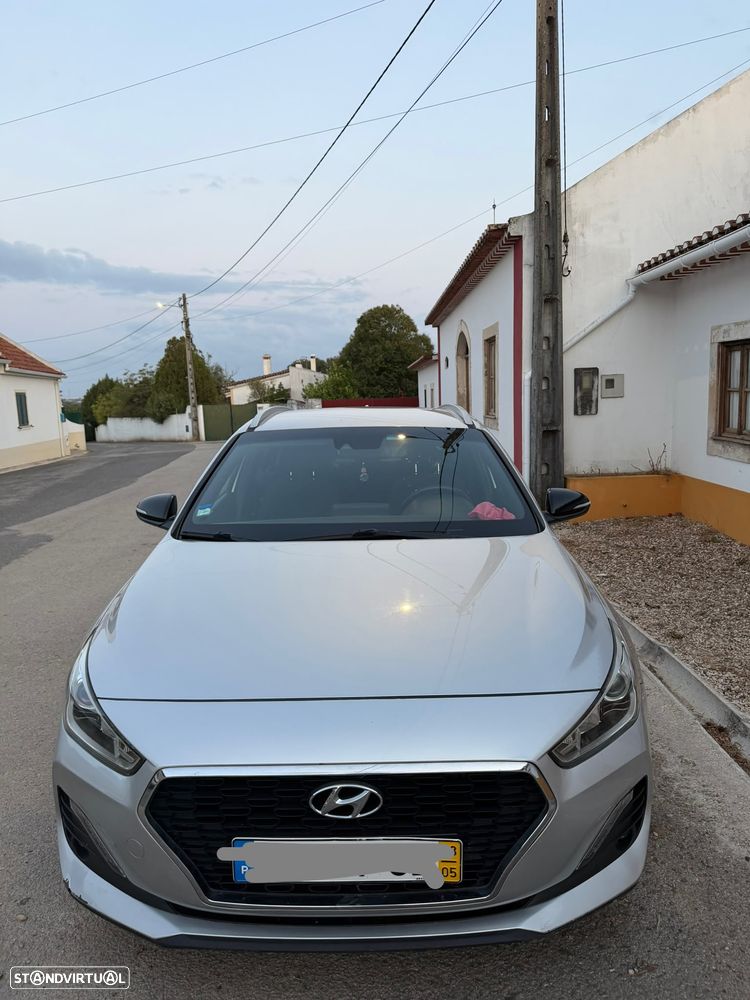 Hyundai i30 SW 1.6 CRDi Blue GO! DCT - 4