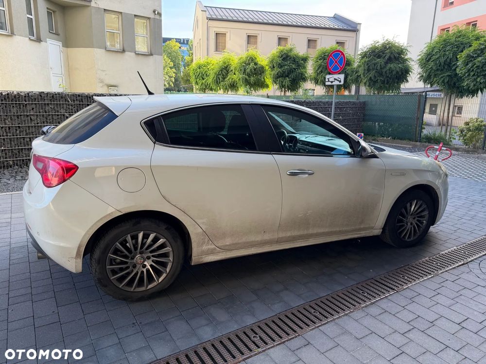 Alfa Romeo Giulietta 2.0 JTDM Distinctive TCT - 8