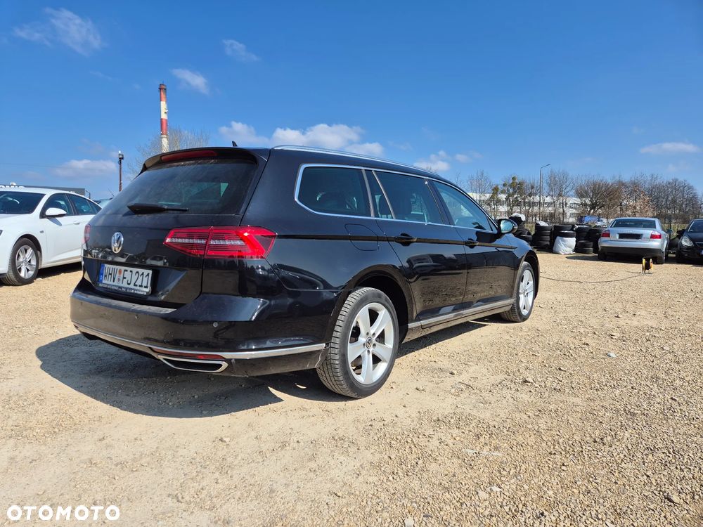 Volkswagen Passat Variant 2.0 TDI SCR DSG (BlueM Tech) Comfortline - 3