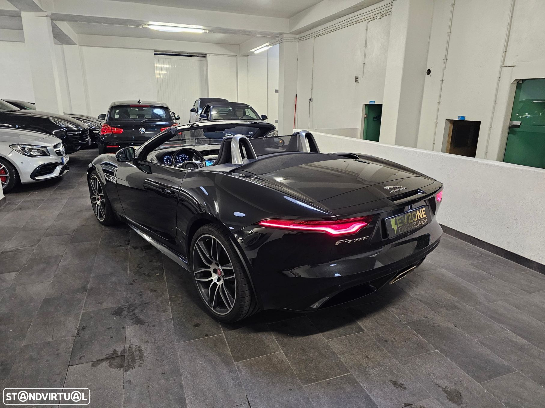 Jaguar F-Type 2.0 i4 R-Dynamic Black - 9