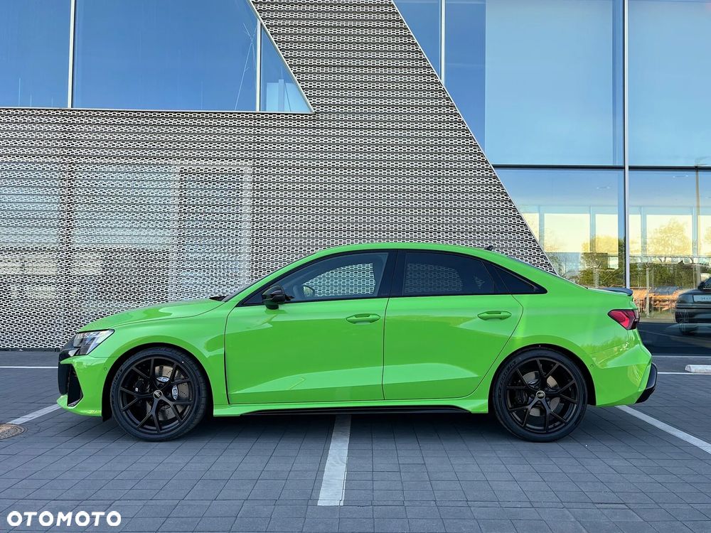 Audi RS3 Limousine - 3