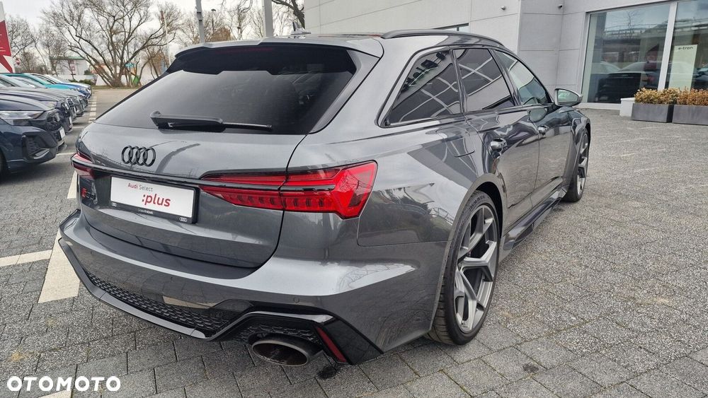 Audi RS6 Avant - 33