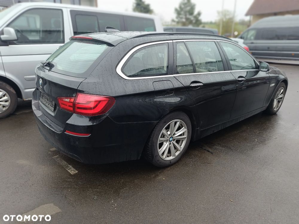 BMW Seria 5 520d Luxury Line - 3