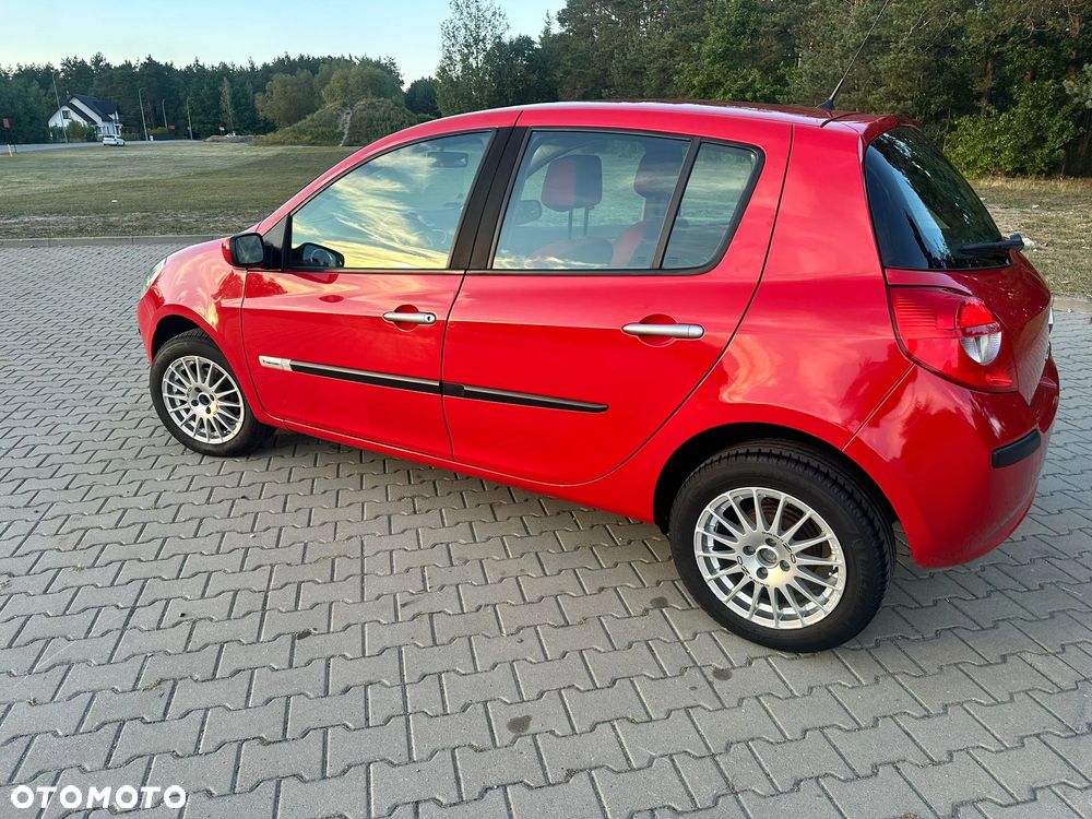 Renault Clio - 7