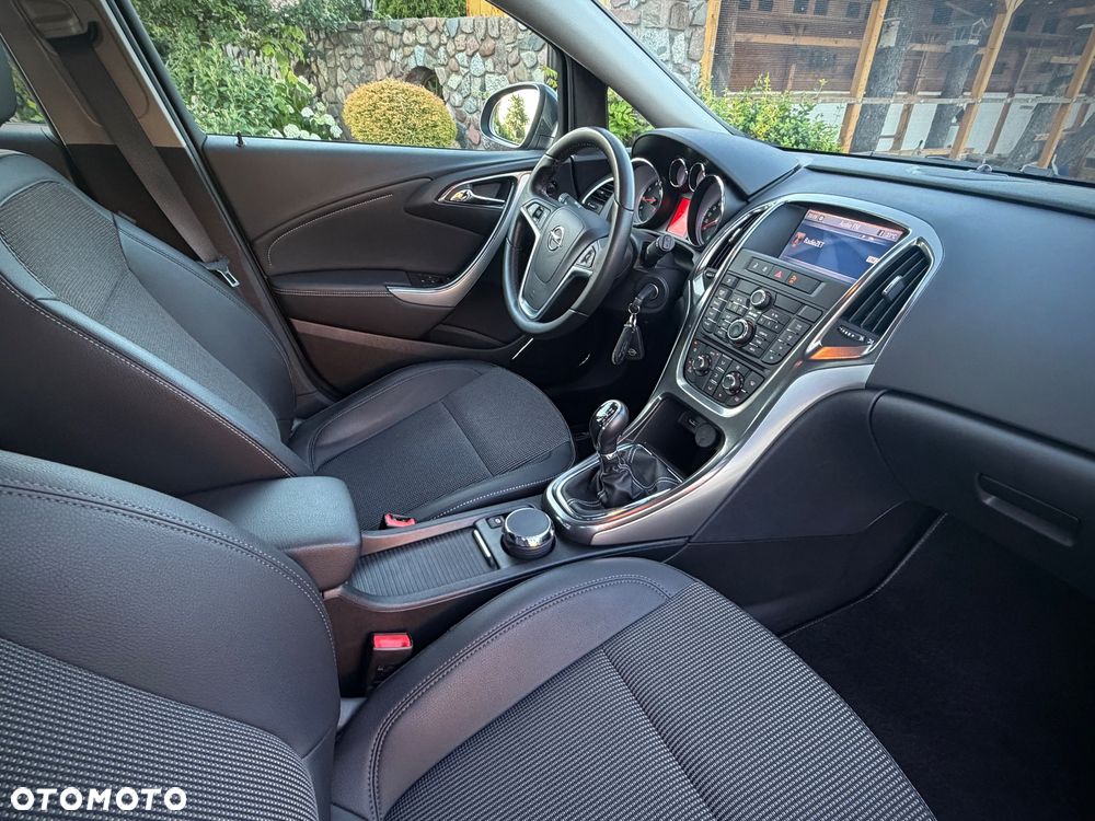 Opel Astra 1.4 T Cosmo - 19