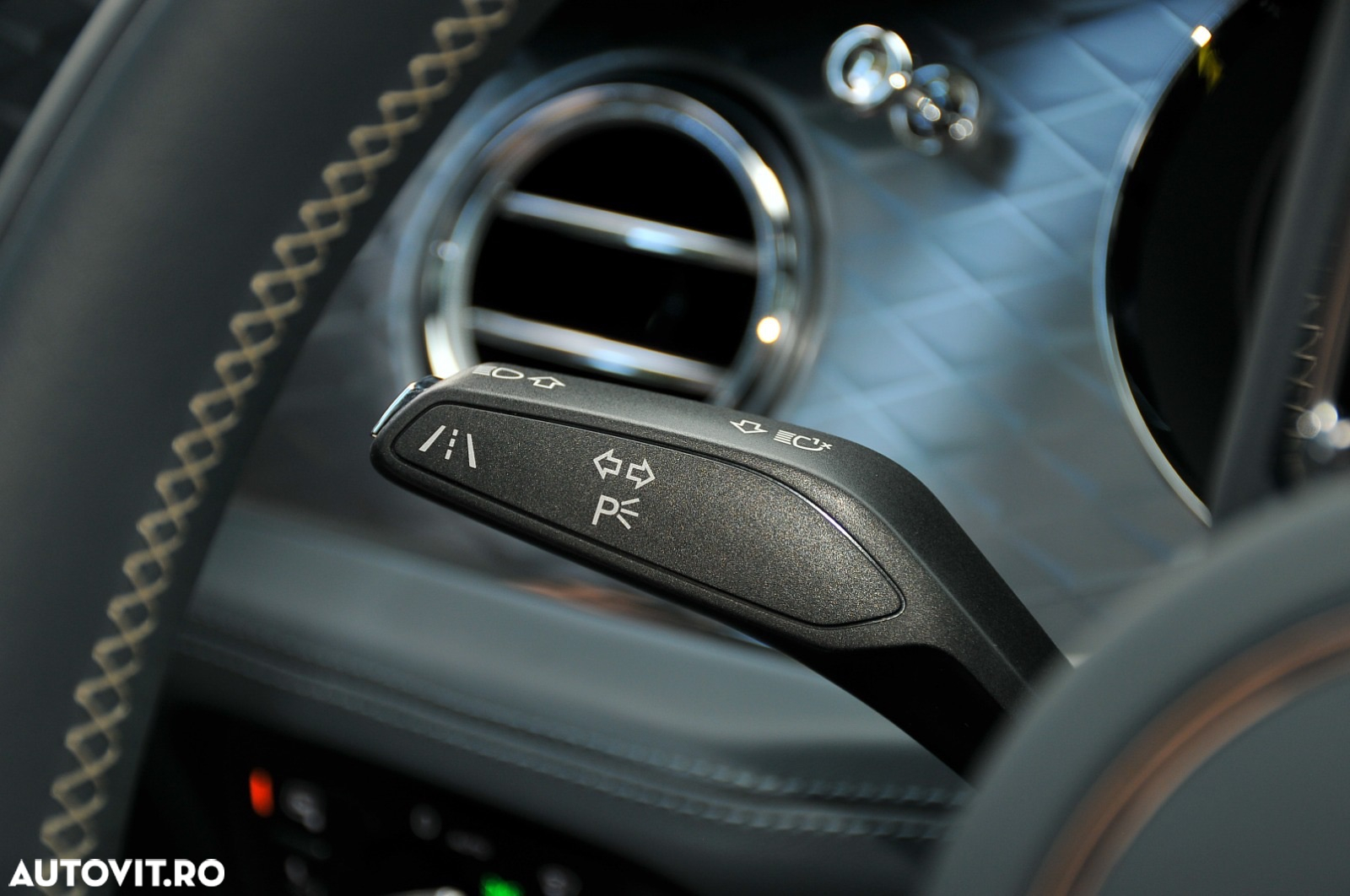Bentley Bentayga Hybrid S - 38