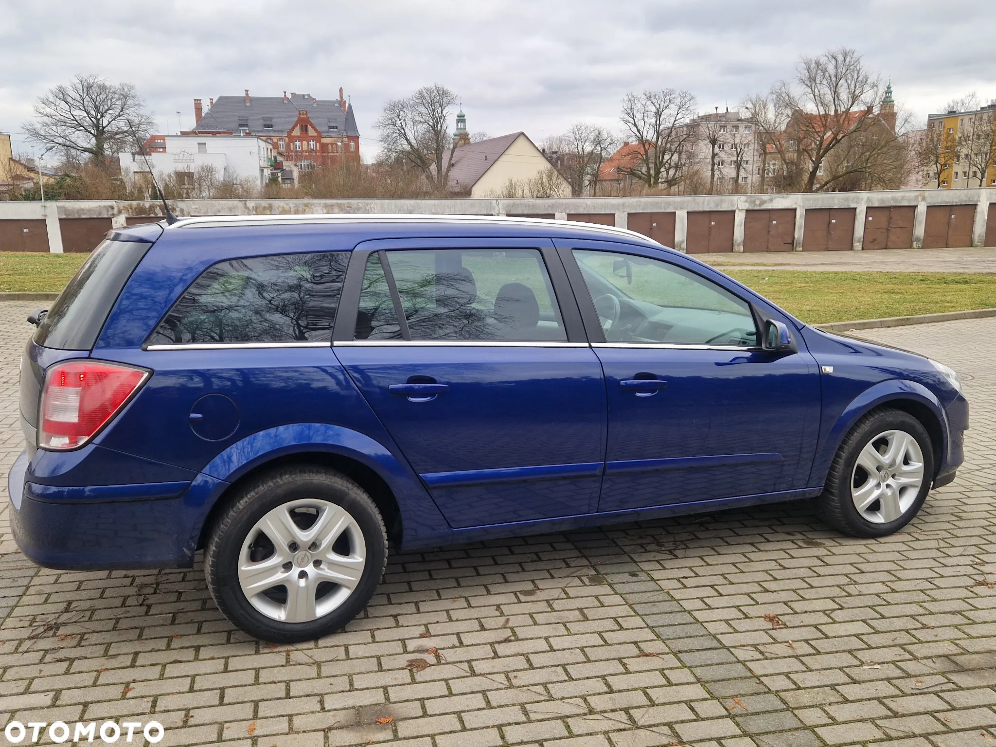 Opel Astra 1.6 Caravan Cosmo - 18