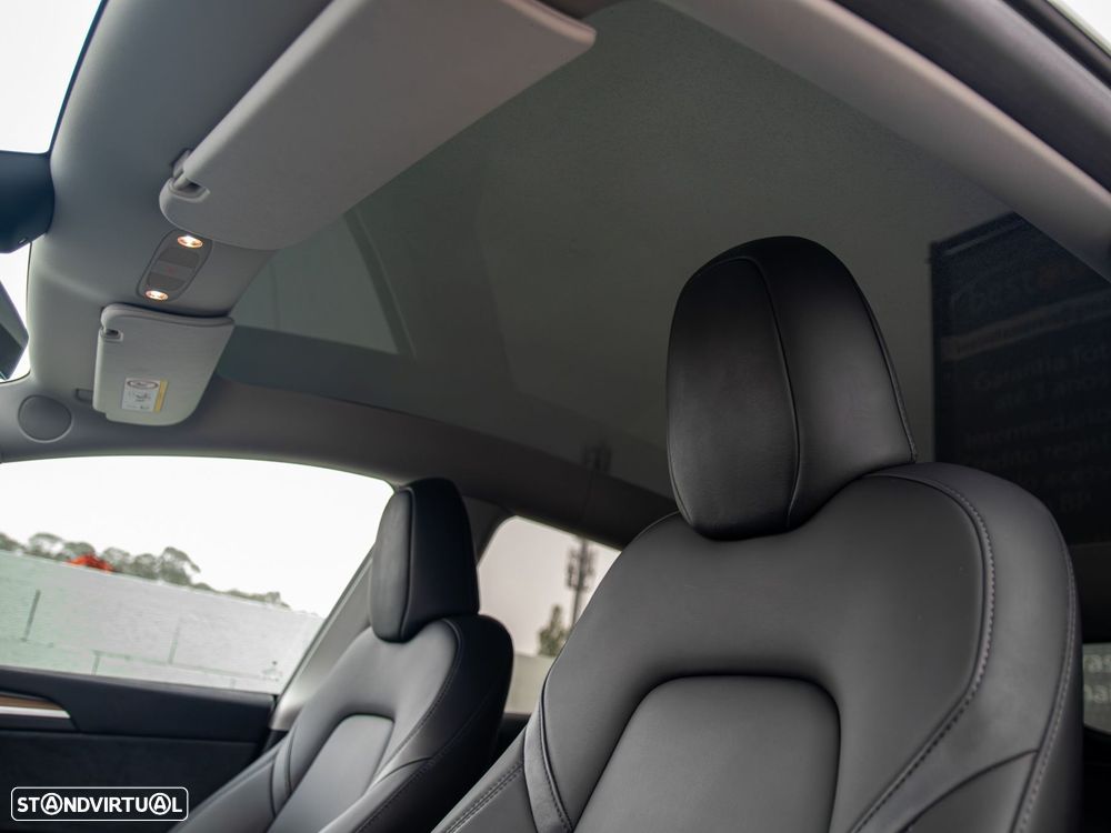Tesla Model Y Performance Tração Integral - 36