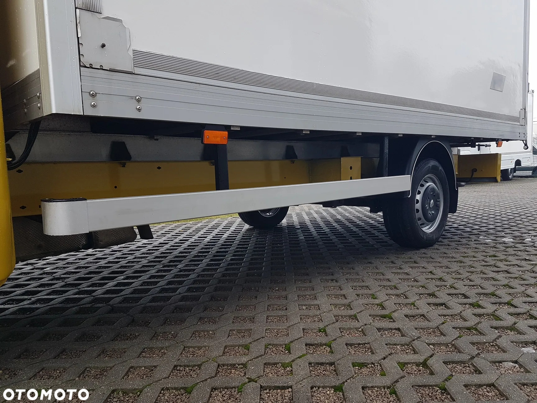 Renault MASTER KONTENER 8EP 4,21x2,23x2,22 KLIMA KRAJOWY MANUAL  6-BIEGÓW - 31