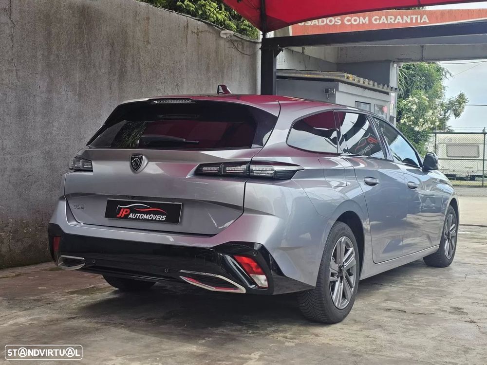 Peugeot 308 SW 1.2 PureTech Allure Pack EAT8 — fotografia 17