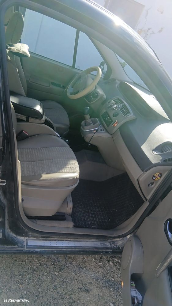 Renault Scénic 1.5 dCi Dynamique - 5