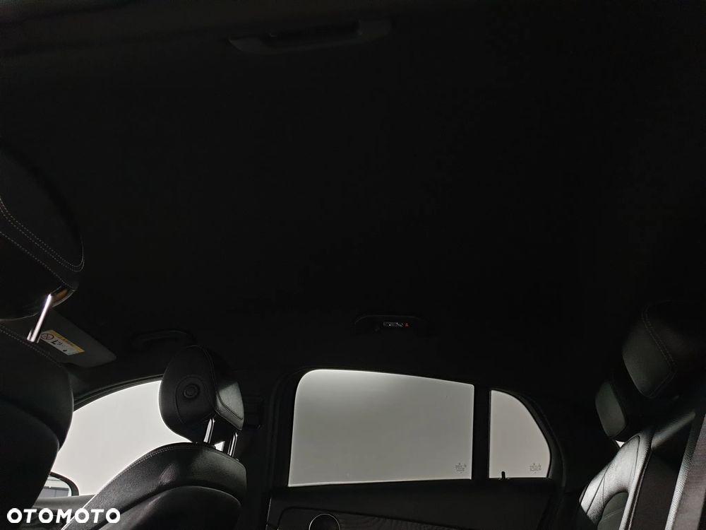 Mercedes-Benz GLC 220 d 4Matic 9G-TRONIC AMG Line Plus - 30